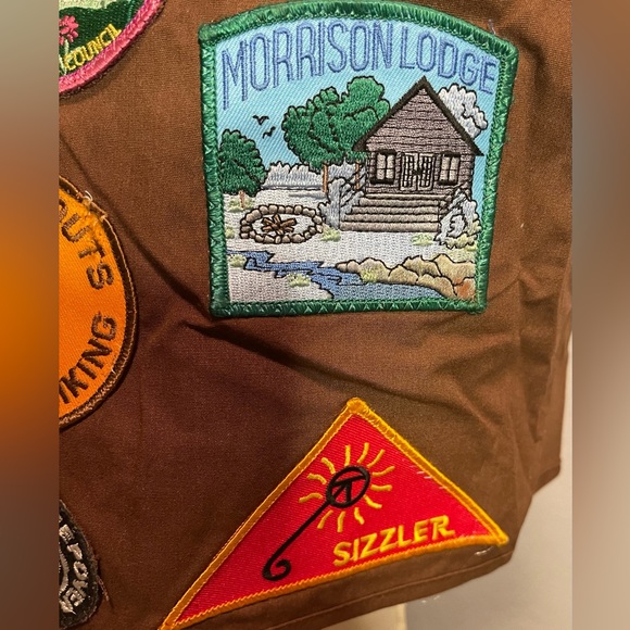 Girl Scouts USA Brownies Vest With Patches - Medium 10/12 - Vintage 90’s - Picture 9 of 11